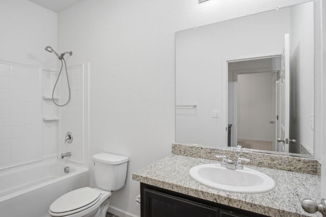 3108 Bridgestone Ln, Modesto, CA 95355