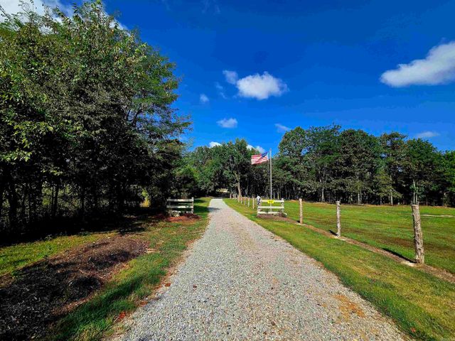 90 Brahma Trail, Mountain Home, AR 72653