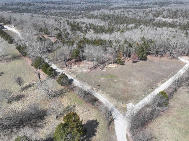 90 Brahma Trail, Mountain Home, AR 72653