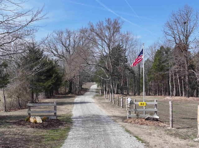 90 Brahma Trail, Mountain Home, AR 72653