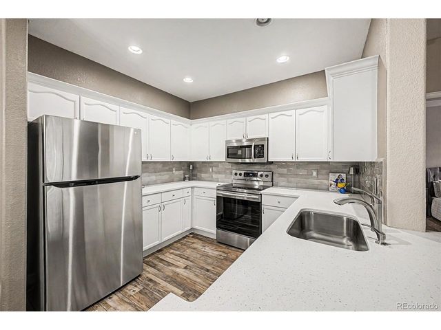 8496 S Hoyt Way 206, Littleton, CO 80128