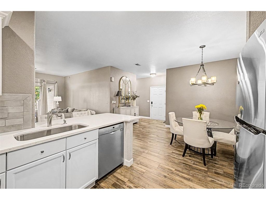 8496 S Hoyt Way 206, Littleton, CO 80128