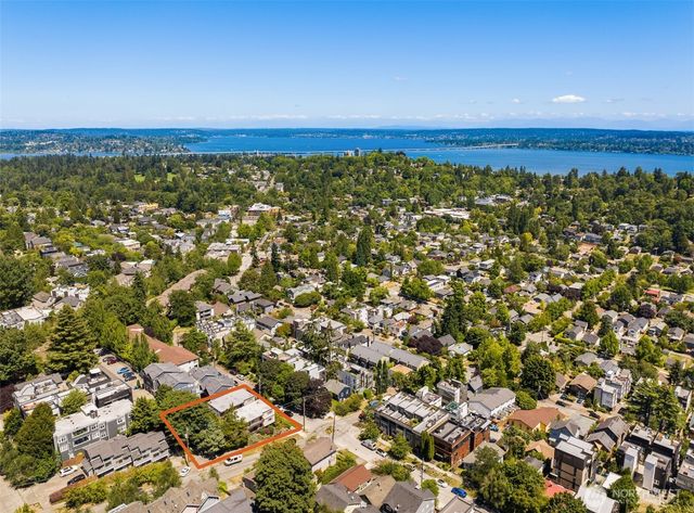 201 26th Avenue E, Seattle, WA 98112