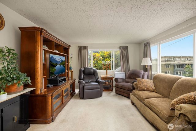 201 26th Avenue E, Seattle, WA 98112