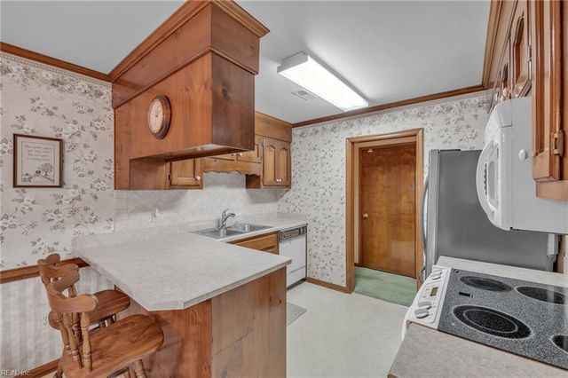 1225 Hawthorne DR, Chesapeake, VA 23325