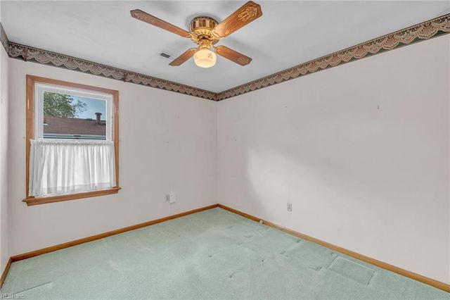 1225 Hawthorne DR, Chesapeake, VA 23325