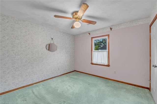 1225 Hawthorne DR, Chesapeake, VA 23325