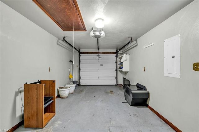 1225 Hawthorne DR, Chesapeake, VA 23325