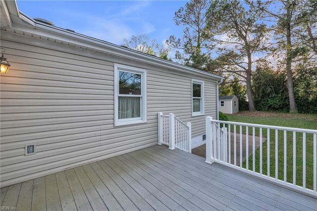 1225 Hawthorne DR, Chesapeake, VA 23325