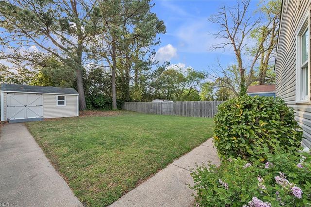 1225 Hawthorne DR, Chesapeake, VA 23325