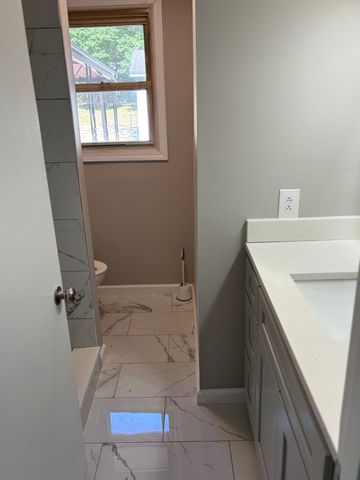 247 Bonnacroft Dr, E, Hermitage, TN 37076