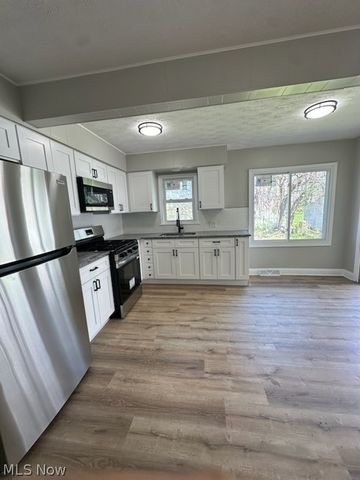 20605 Hansen Road, Maple Heights, OH 44137