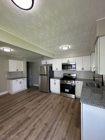 20605 Hansen Road, Maple Heights, OH 44137