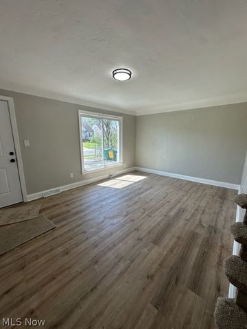 20605 Hansen Road, Maple Heights, OH 44137