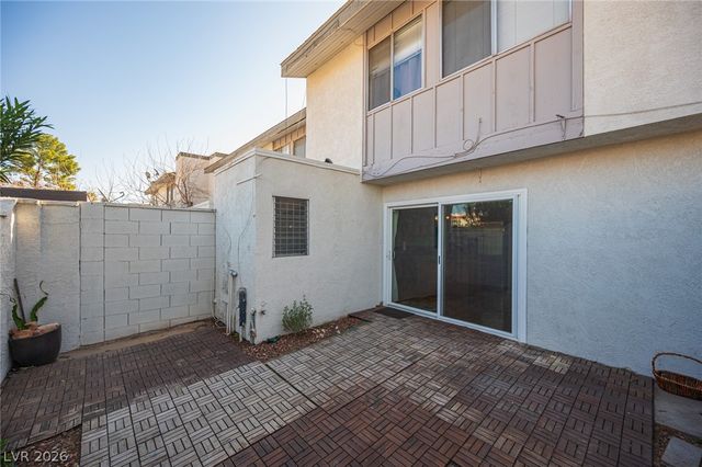 618 Rolling Green Drive, Las Vegas, NV 89169