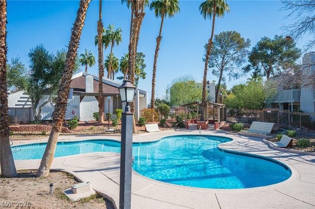 618 Rolling Green Drive, Las Vegas, NV 89169