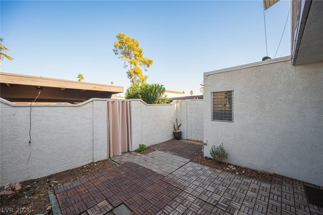 618 Rolling Green Drive, Las Vegas, NV 89169