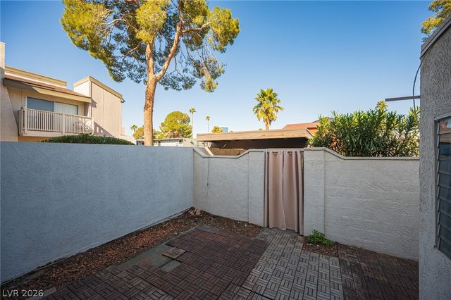 618 Rolling Green Drive, Las Vegas, NV 89169