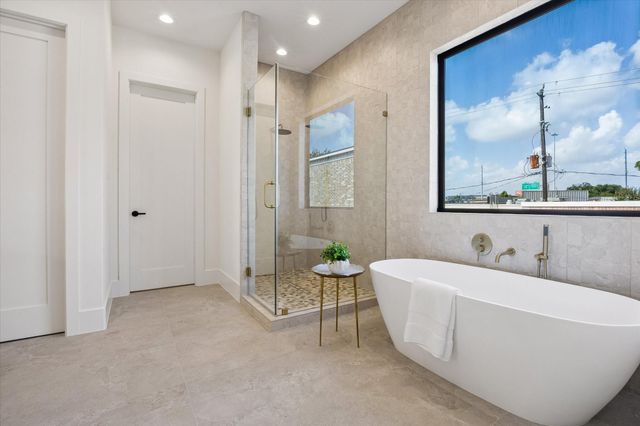 335 Harvard Street, Houston, TX 77007
