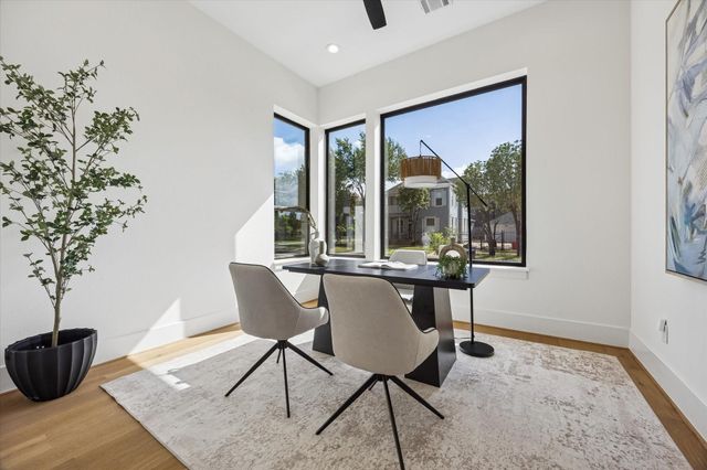335 Harvard Street, Houston, TX 77007