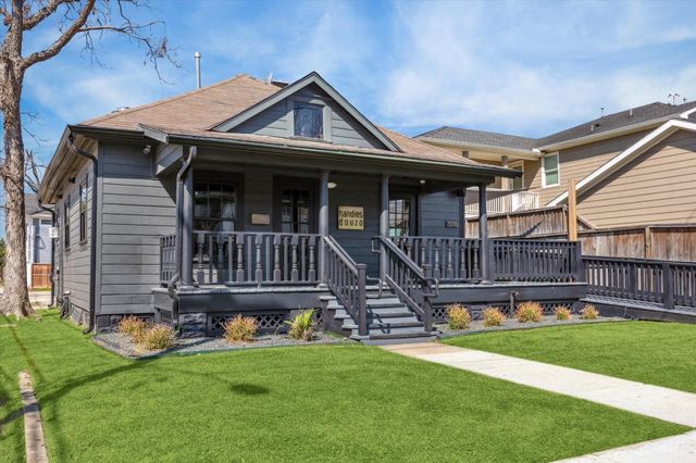335 Harvard Street, Houston, TX 77007