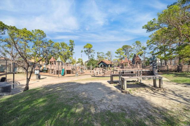 335 Harvard Street, Houston, TX 77007