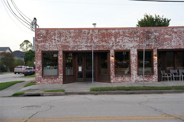 335 Harvard Street, Houston, TX 77007