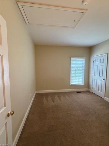 2194 Benwicke Drive, Pfafftown, NC 27040