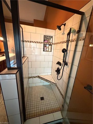 2194 Benwicke Drive, Pfafftown, NC 27040