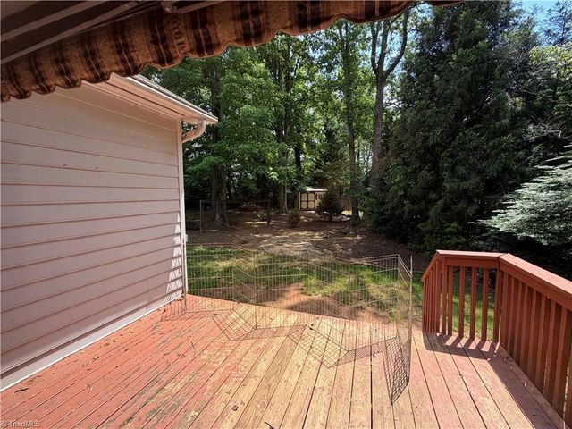 2194 Benwicke Drive, Pfafftown, NC 27040