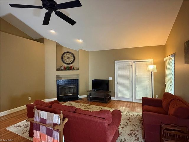2194 Benwicke Drive, Pfafftown, NC 27040