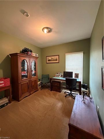 2194 Benwicke Drive, Pfafftown, NC 27040