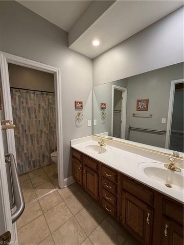 2194 Benwicke Drive, Pfafftown, NC 27040