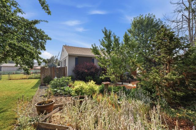 4918 N Lincoln St, Spokane, WA 99205