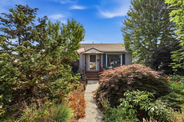 4918 N Lincoln St, Spokane, WA 99205
