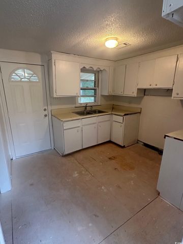 303 Leroy Bethea Rd, Mullins, SC 29574