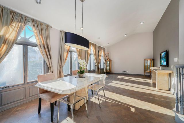 333 MAYFAIR Drive N, New York City, NY 11234