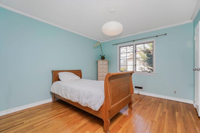 333 MAYFAIR Drive N, New York City, NY 11234