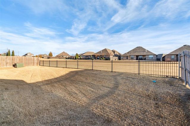 15808 Langley Way, Edmond, OK 73013