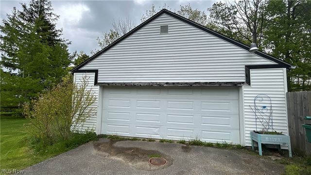 10187 Sperry Road, Kirtland, OH 44094