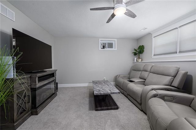 412 Fairlane Street, Lansing, KS 66043