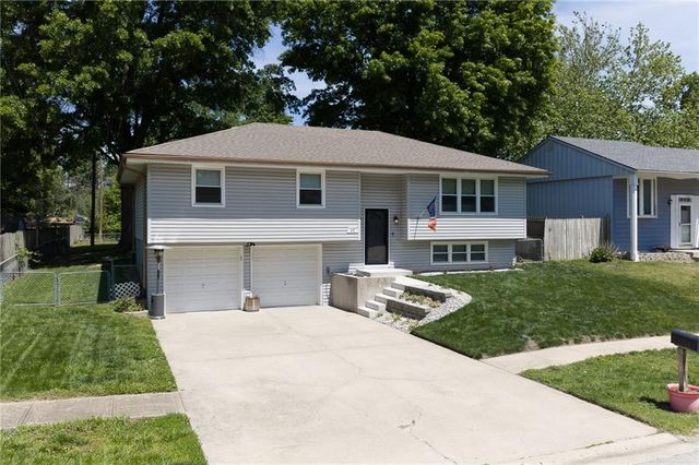 412 Fairlane Street, Lansing, KS 66043
