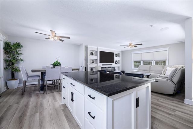 412 Fairlane Street, Lansing, KS 66043