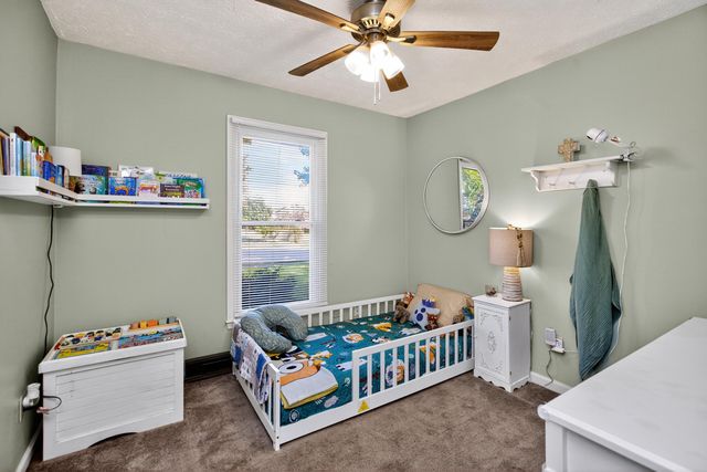 199 Dunroven Road, Versailles, KY 40383