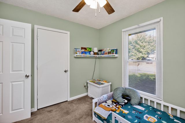 199 Dunroven Road, Versailles, KY 40383