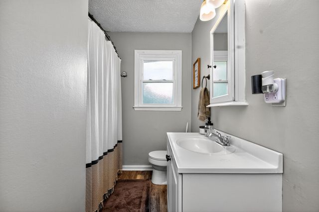 199 Dunroven Road, Versailles, KY 40383