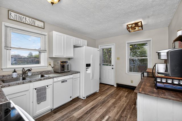 199 Dunroven Road, Versailles, KY 40383