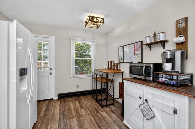 199 Dunroven Road, Versailles, KY 40383