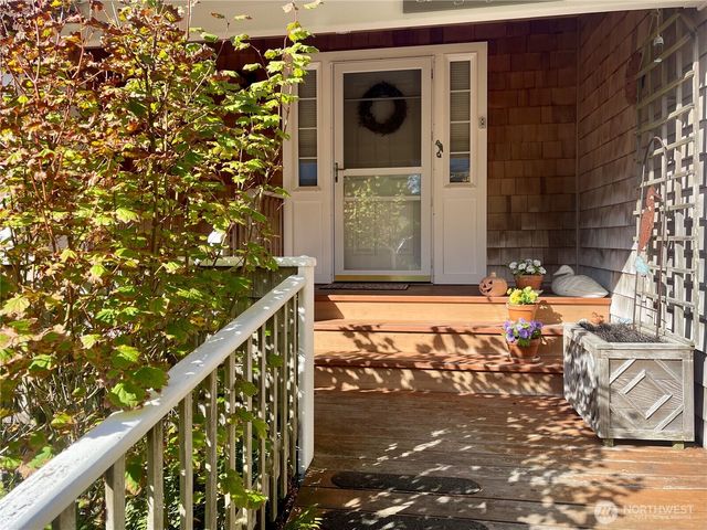 34801 J Place, Ocean Park, WA 98640