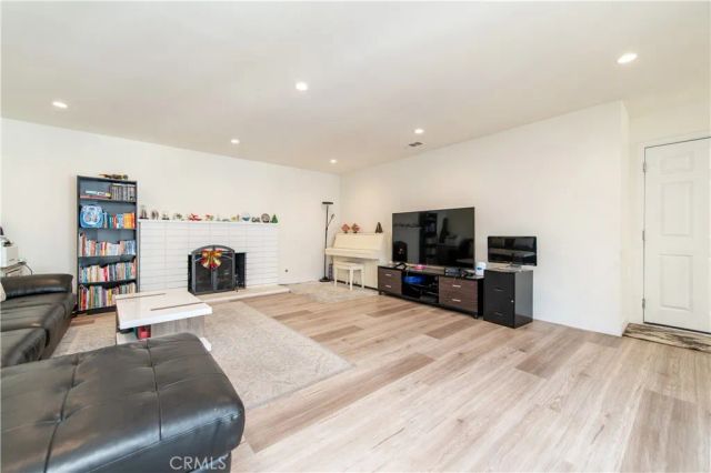 6709 Wheeler, La Verne, CA 91750